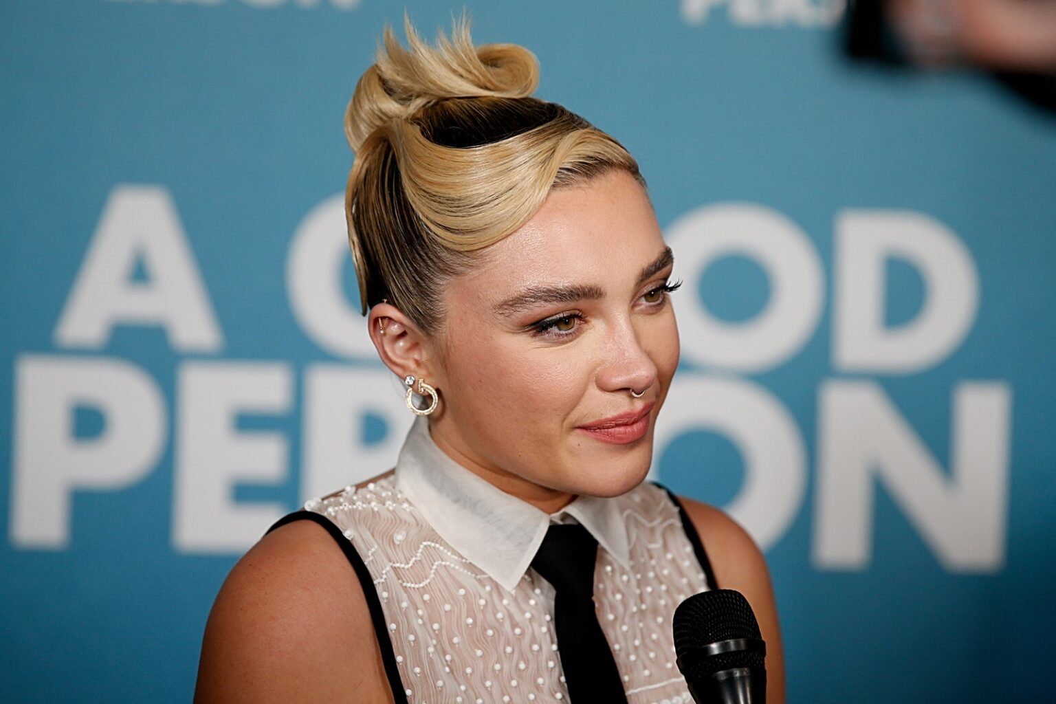 Florence Pugh Wore Yet Another Updo You Need to See From Every Angle ...