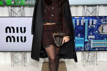 Jessica Alba, Miu Miu Fall 2023 Runway Show, Paris Fashion Week, Platform Ankle Boots