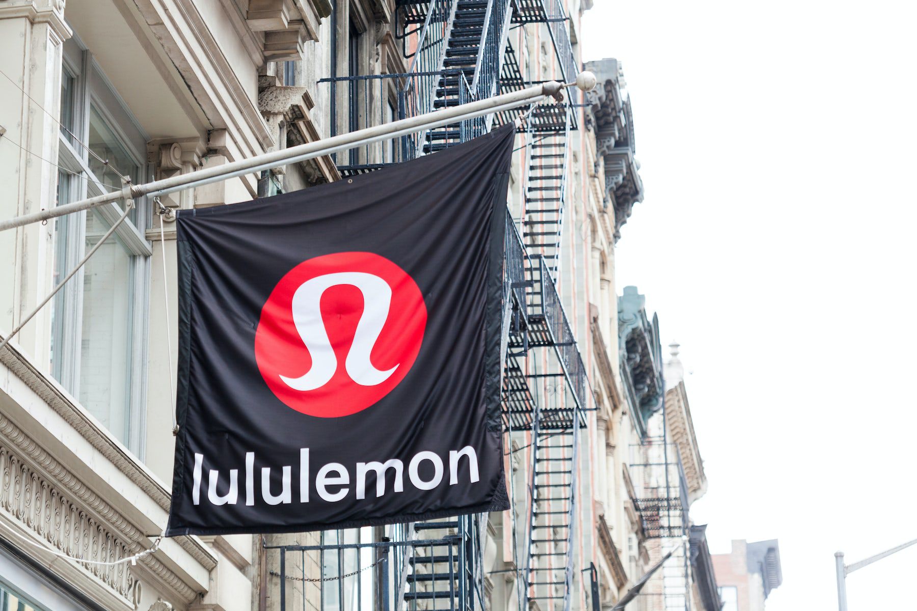 Lululemon Sees 2023 Sales, Profit Above Estimates on Steady Demand
