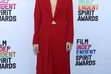 Rooney Mara Wore Alexander McQueen for Givenchy To The 2023 Film Independent Spirit Awards 

Givenchy Spring 1997