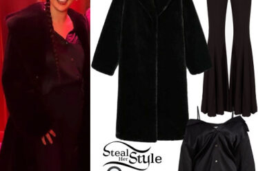 Selena Gomez: Black Coat, Patent Pumps
