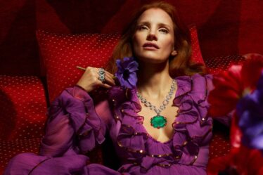 Jessica Chastain stars in a campaign for Gucci's high jewellery collection wearing a purple dress and emerald pendant.