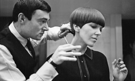 Mary Quant having her hair cut by another fashion icon, hairdresser Vidal Sassoon, in 1964.