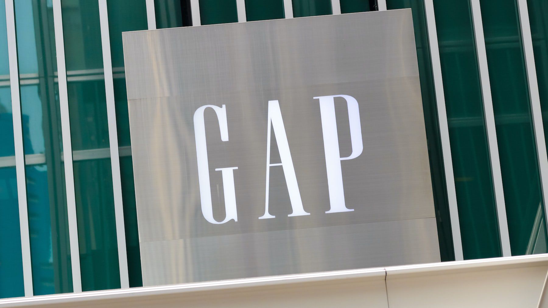 Gap to Cut Hundreds of Jobs in New Round of Layoffs