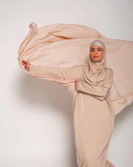 How to Incorporate Designer Abayas into Your Everyday Wardrobe?