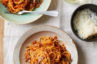 Henry Dimbleby’s reduced-meat bolognese 029