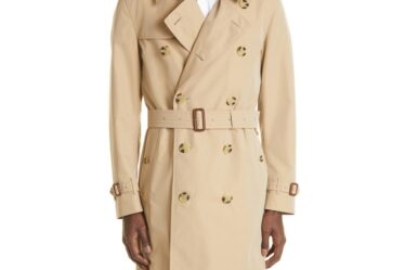 The 15 Best Trench Coats For Men In 2023 Will Help You Flex