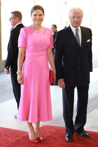 LONDON, ENGLAND - MAY 05: Victoria, Crown Princess of Sweden and Carl XVI Gustaf, King of Sweden, attend the Coronation Reception for overseas guests at Buckingham Palace on May 05, 2023 in London, England. (Photo by Chris Jackson/Getty Images)