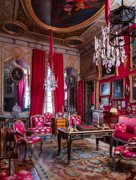Salon Rouge at Jacques Garcia’s château