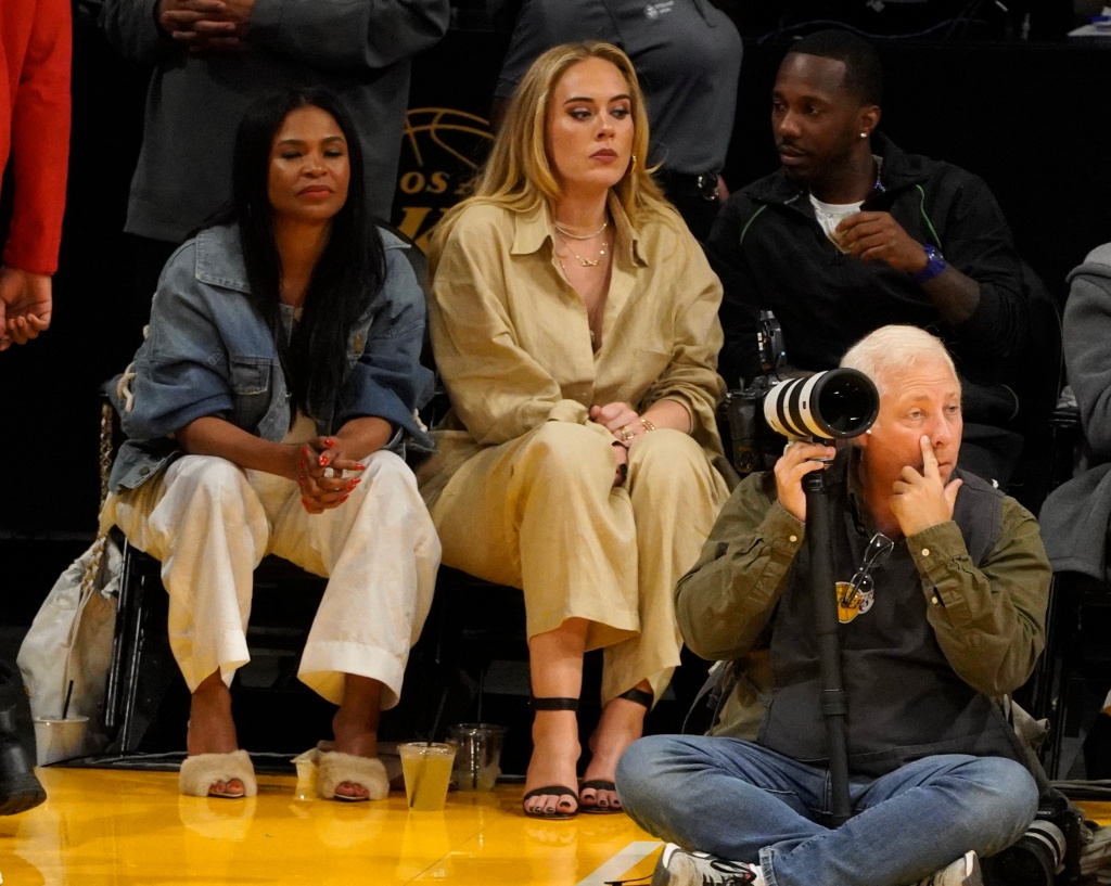 Adele along with boyfriend Rich Paul and actress Nia Long are seen at Game 3 of the NBA Playoffs between the Los Angeles Lakers and The Golden State Warriors at Crypto.com Arena in Los Angeles, CaPictured: Nia Long,Adele,Rich Paul Ref: SPL6426695 060523 NON-EXCLUSIVE Picture by: London Entertainment / SplashNews.com Splash News and Pictures USA: +1 310-525-5808 London: +44 (0)20 8126 1009 Berlin: +49 175 3764 166 photodesk@splashnews.com World Rights