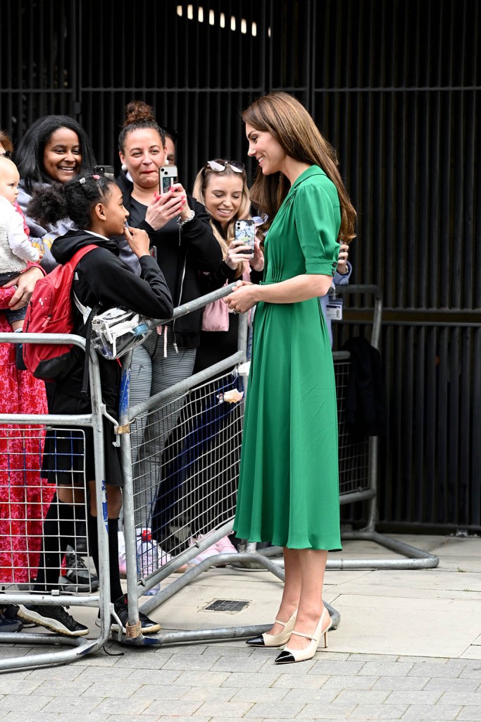 Kate Middleton, Anna Freud Centre, Suzannah London Dress, Alessandra Rich, Slingback Pumps 