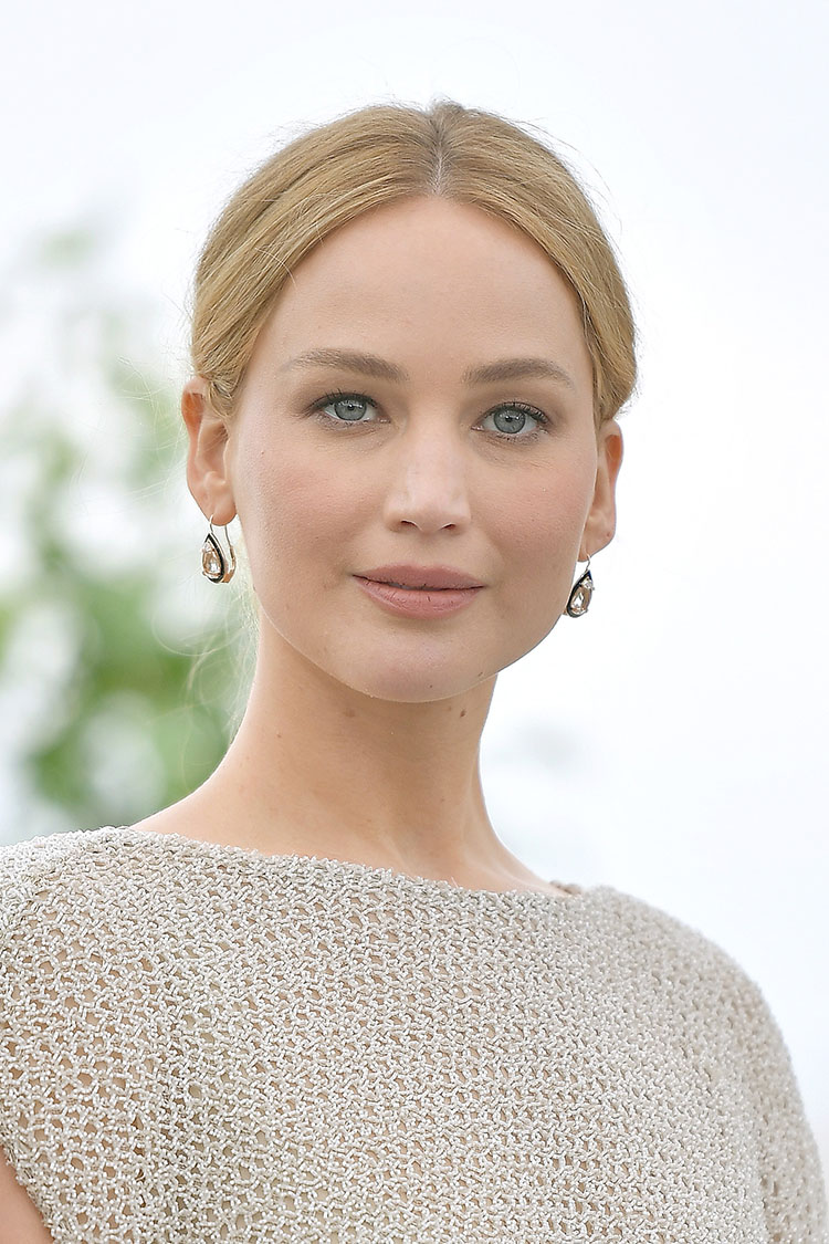 Jennifer Lawrence Wore Dior Haute Couture To The 'Bread And Roses' Cannes Film Festival Photocall