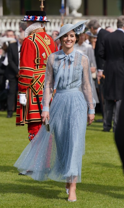 STYLECASTER | Kate Middleton Garden Party Look