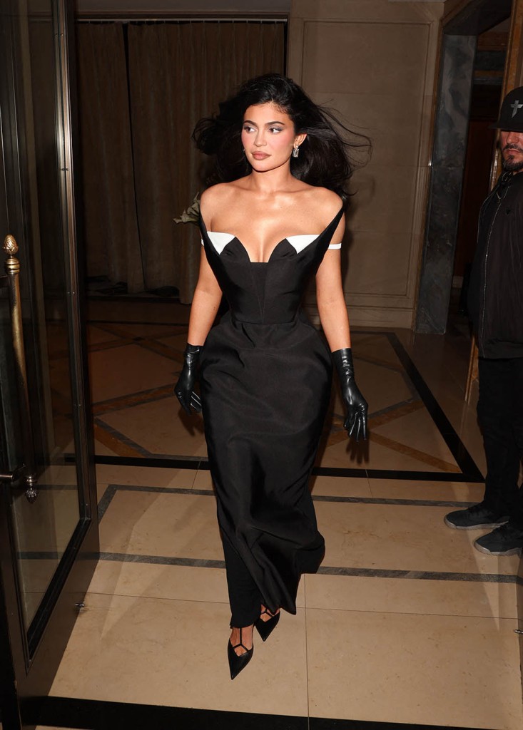 Kylie Jenner, Met Gala 2023, New York Hotel, Jean Paul Gautier Dress, Pumps