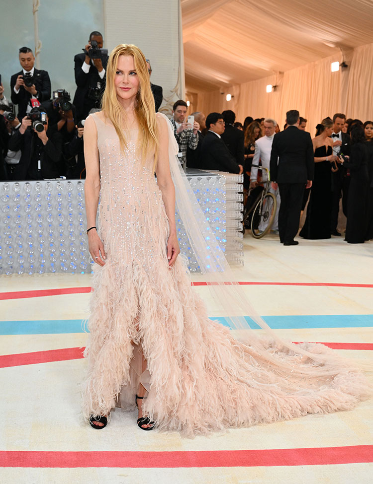 Nicole Kidman Wore Chanel Haute Couture To The 2023 Met Gala Fashnfly