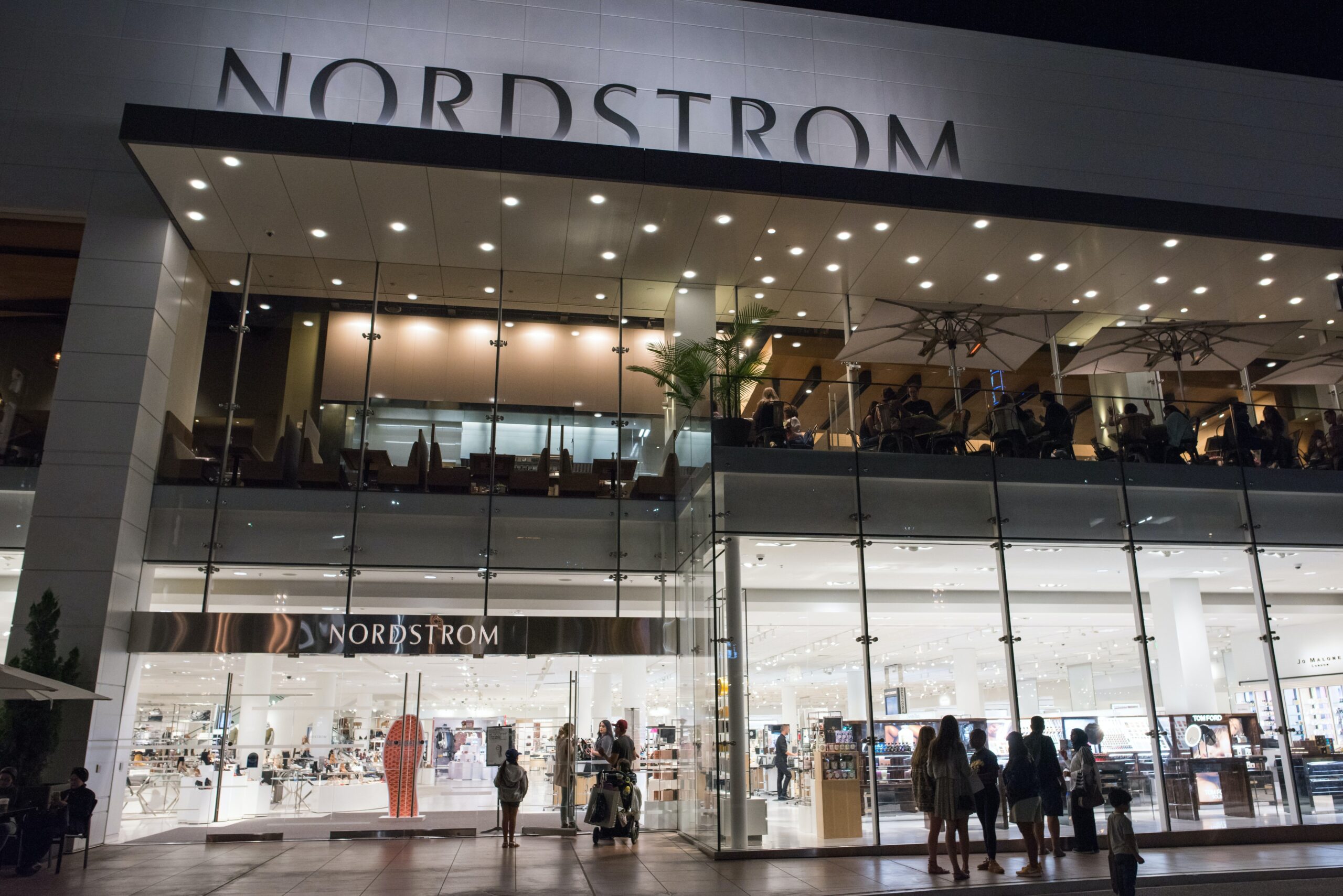 Nordstrom Beats Quarterly Sales Estimates as Apparel Demand Holds Up