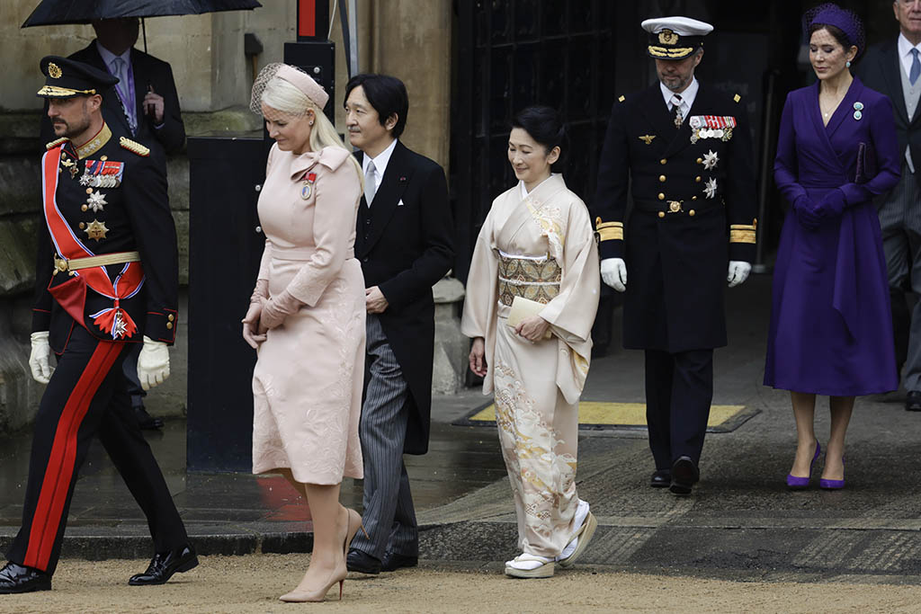 LONDON, ENGLAND - MAY 06: (L-R) Crown Prince Haakon of Norway, Crown Princess Mette-Maritof of Norway, Crown Prince Akishino of Japan, Crown Princess Kiko of Japan, Crown Prince Frederik of Denmark and Mary, Crown Princess of Denmark attend the Coronation of King Charles III and Queen Camilla on May 06, 2023 in London, England. The Coronation of Charles III and his wife, Camilla, as King and Queen of the United Kingdom of Great Britain and Northern Ireland, and the other Commonwealth realms takes place at Westminster Abbey today. Charles acceded to the throne on 8 September 2022, upon the death of his mother, Elizabeth II. (Photo by Jeff J Mitchell/Getty Images)