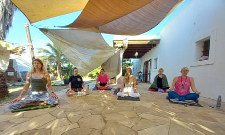 Guests at a Lotus Pad retreat.
