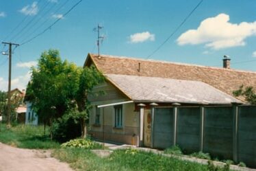Ivor Perl’s childhood home in Makó, Hungary