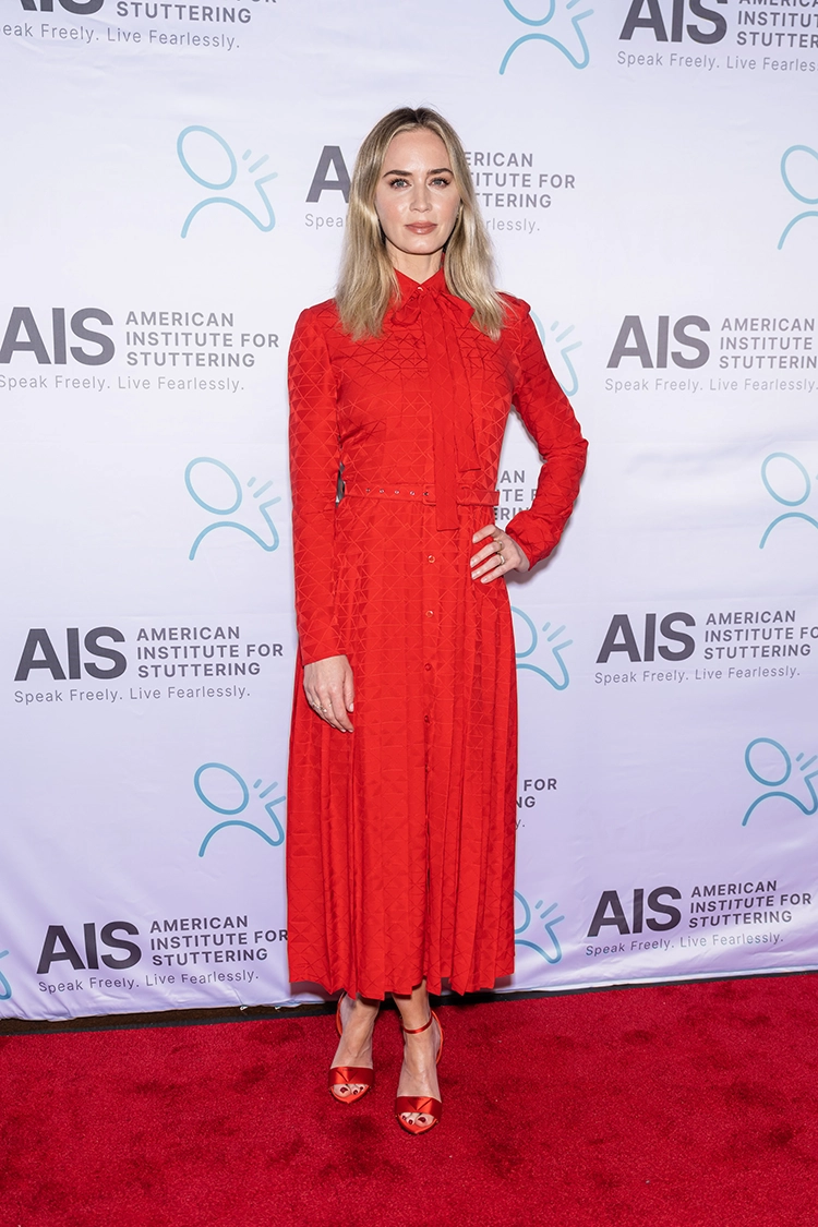 Emily Blunt Wore Prada To The American Institute For Stuttering 17th Annual Gala

Red dress

Red carpet red dress