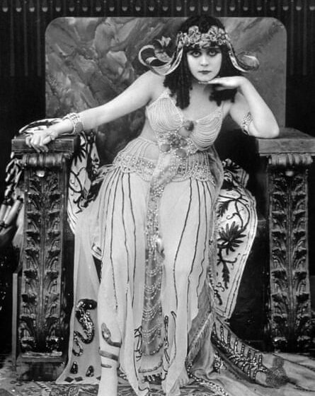 Theda Bara as Cleopatra, 1917.
