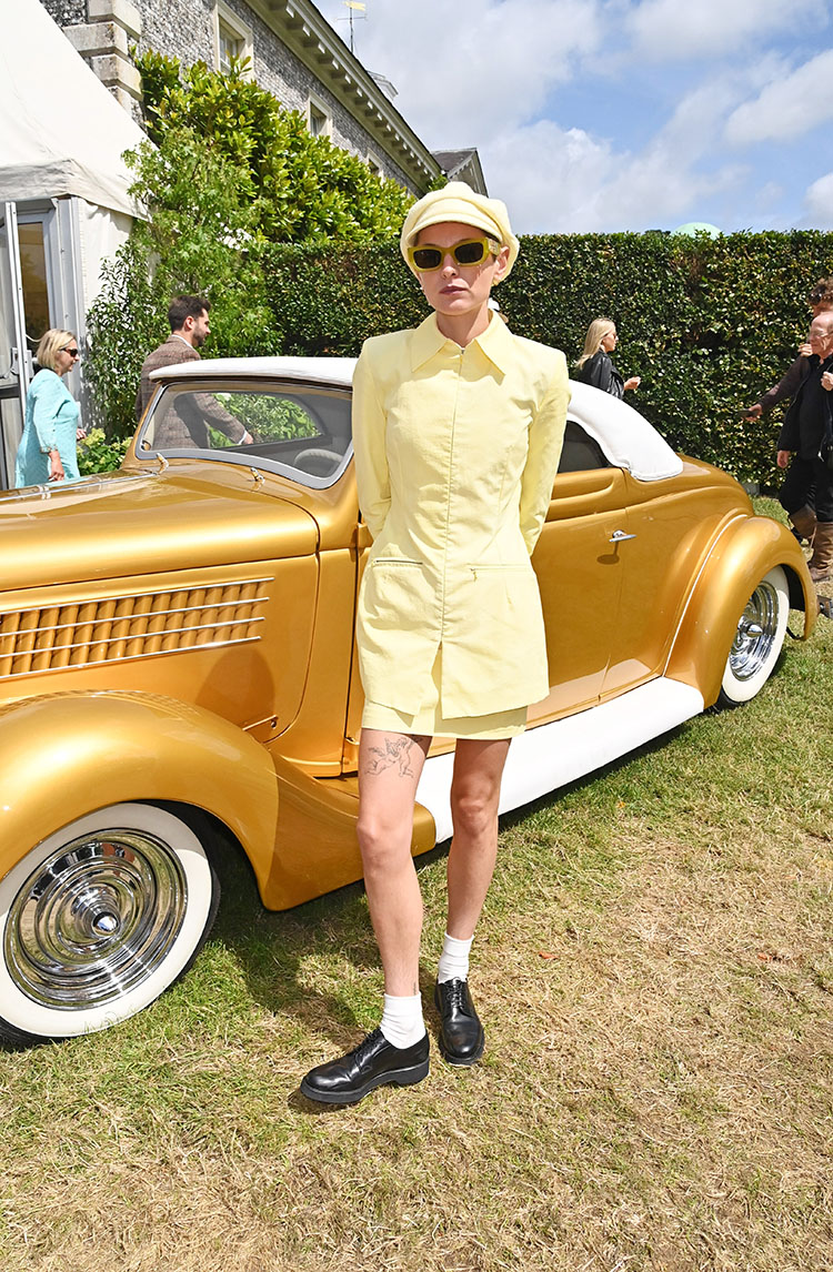 Emma Corrin Wore Conner Ives To The Goodwood Festival of Speed 

Emma Corrin Yellow Dress

Conner Ives Fall 2023