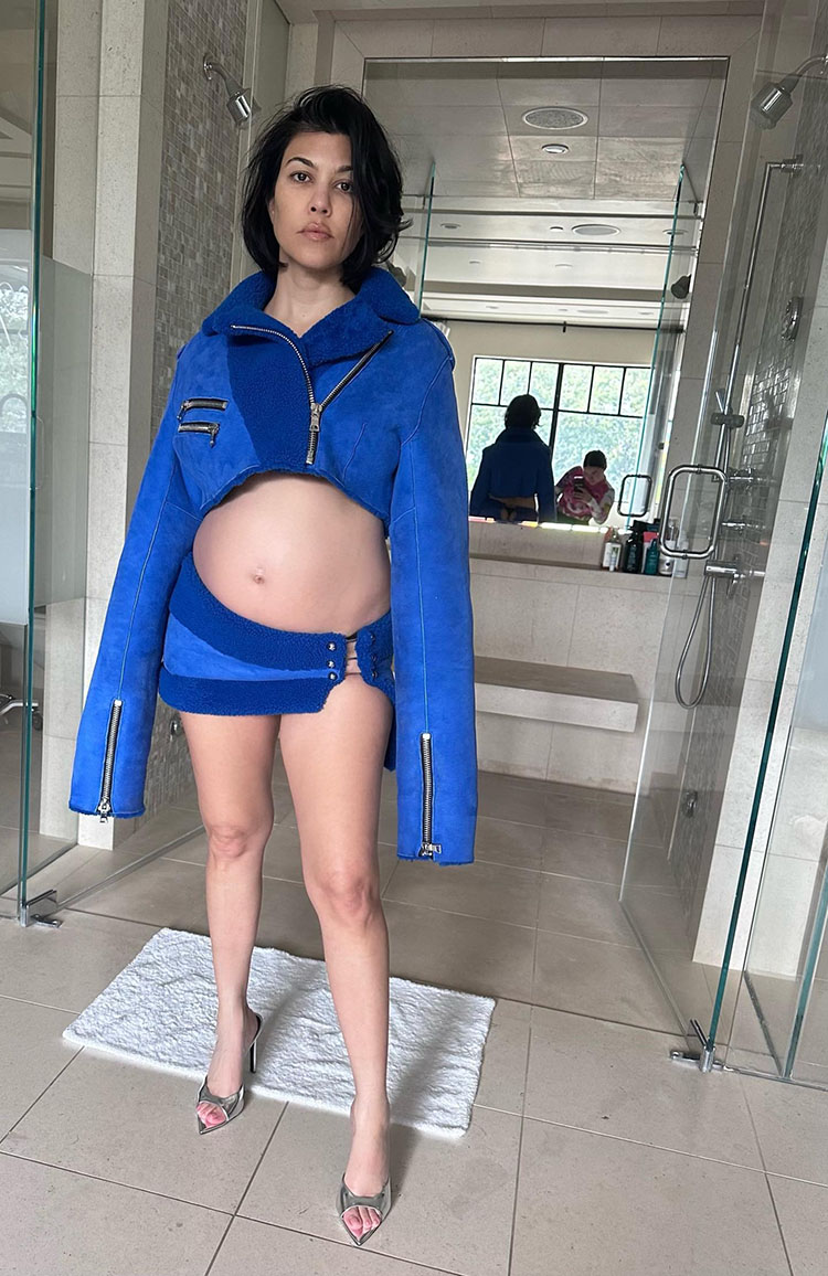 Kourtney Kardashian Wore LaQuan Smith For Her First Threads Posts

LaQuan Smith Fall 2022