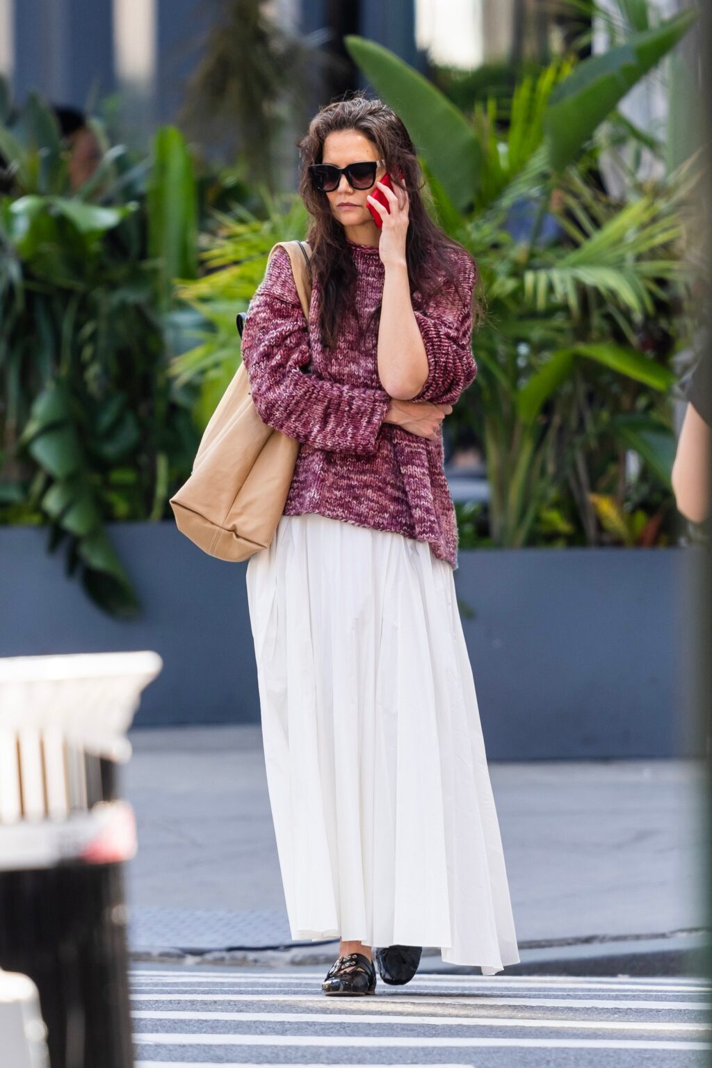 The '70s Maxi Skirt Trend Is Back in a Big Way in Summer 2023 - Fashnfly
