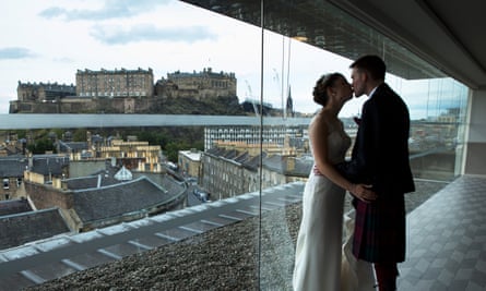 A wedding at the Hilton Double Trees Hotel in Edinburgh with Edinburgh Castle in the background.