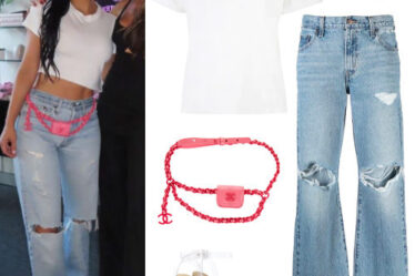 Kim Kardashian: White T-Shirt, Ripped Jeans