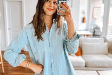 What to wear with an oversized denim shirt