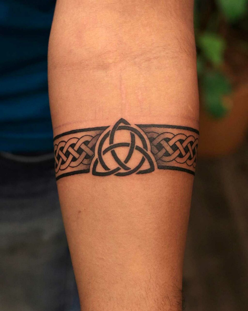 Minimalist Tattoo Designs for Men: Stylish and Meaningful Choices