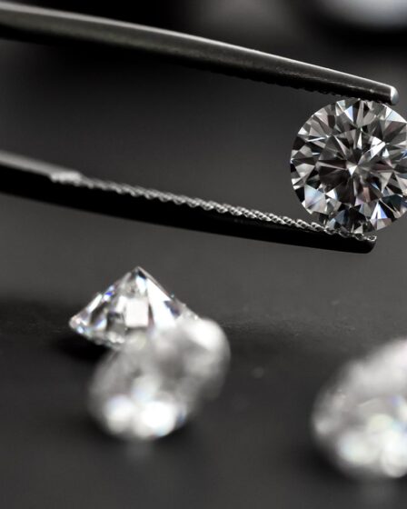 G7 Plan to Ban Russian Diamonds to Further Dim Industry Sparkle
