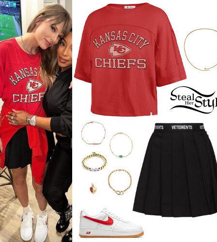 Taylor Swift: Red Chiefs Top, Pleated Skirt