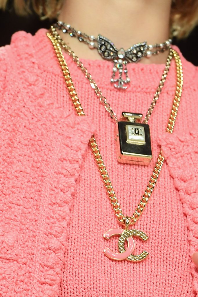 Long Chain Necklaces is one of 10 Holiday Party Jewelry Trends