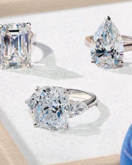 De Beers Will Stockpile Unsold Diamonds After Prices Tumble