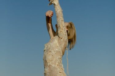Dasha Tsapenko’s mycelium wedding dress created by her atelier