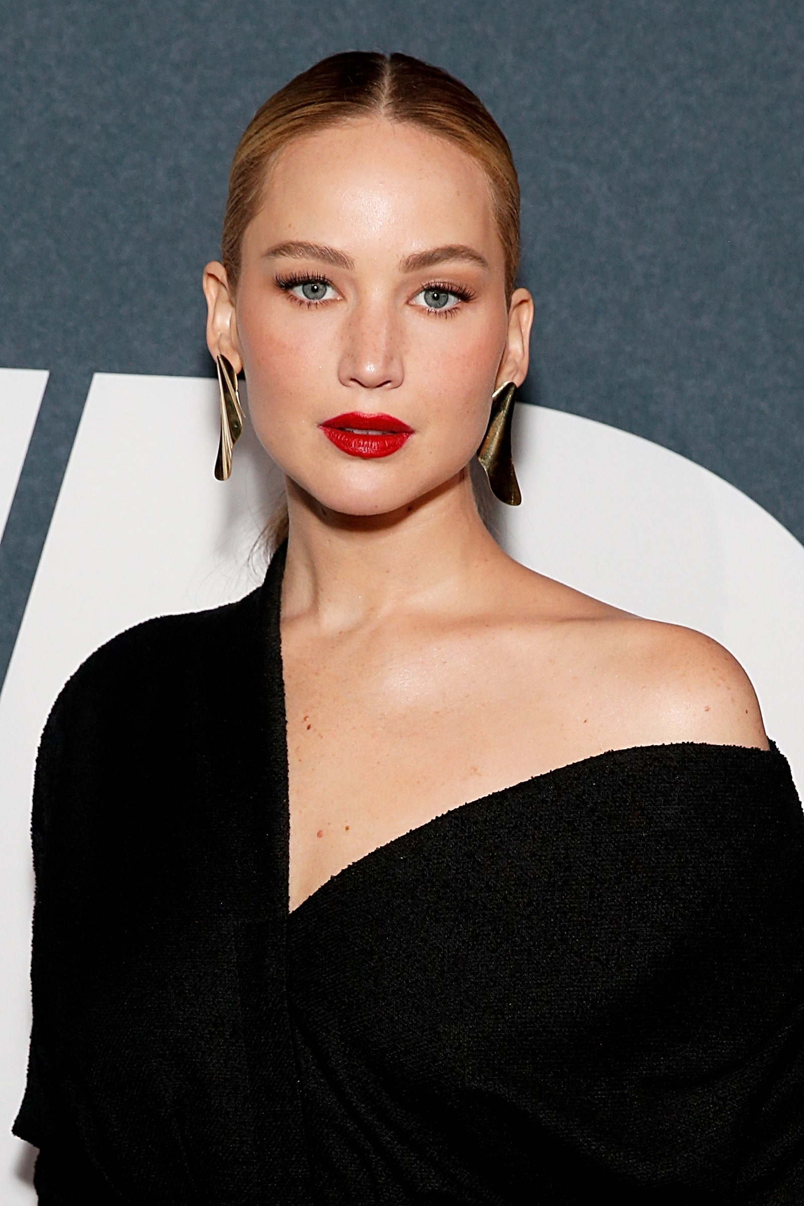 NEW YORK NEW YORK  OCTOBER 24 Jennifer Lawrence attends the 2023 WWD Honors at Casa Cipriani on October 24 2023 in New...