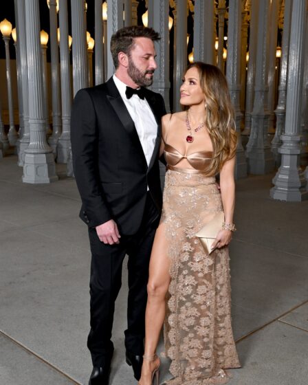 LOS ANGELES CALIFORNIA  NOVEMBER 04  Ben Affleck wearing Gucci and Jennifer Lopez wearing Gucci attend the 2023 LACMA...