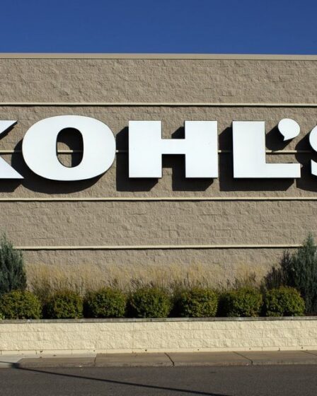 Kohl’s Sales Miss Estimates as Shoppers Trim Spending on Non-Essentials