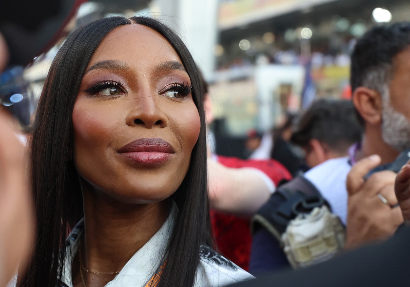 Naomi Campbell Sculpted Her Cheekbones With Blush—Heres How