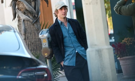 Laying low … The Bear star Jeremy Allen White in his baseball cap.