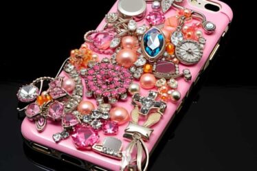 Bling Out Your Mobile: How to Accessorize Phones with Flair