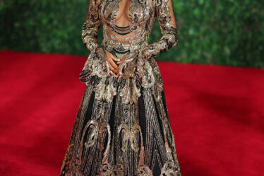 Halle Berry Wore Elie Saab Haute Couture For The 2023 Red Sea International Film Festival Closing Ceremony