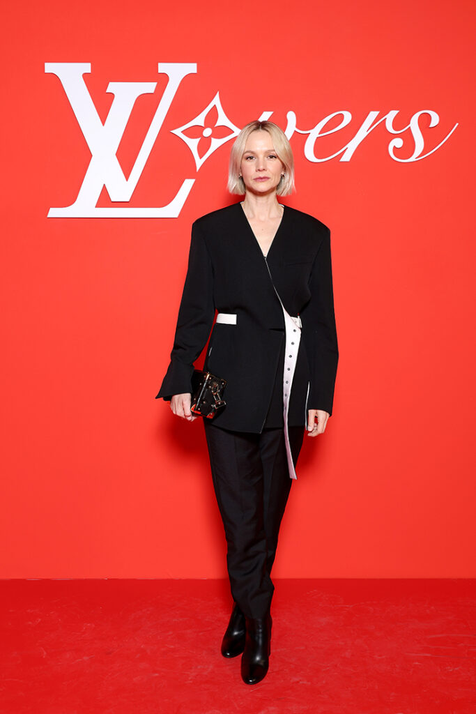 Carey Mulligan attends the Louis Vuitton Menswear Fall/Winter 2024-2025 show as part of Paris Fashion Week 