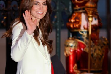 Kate Middleton Attends a Christmas Carol Service