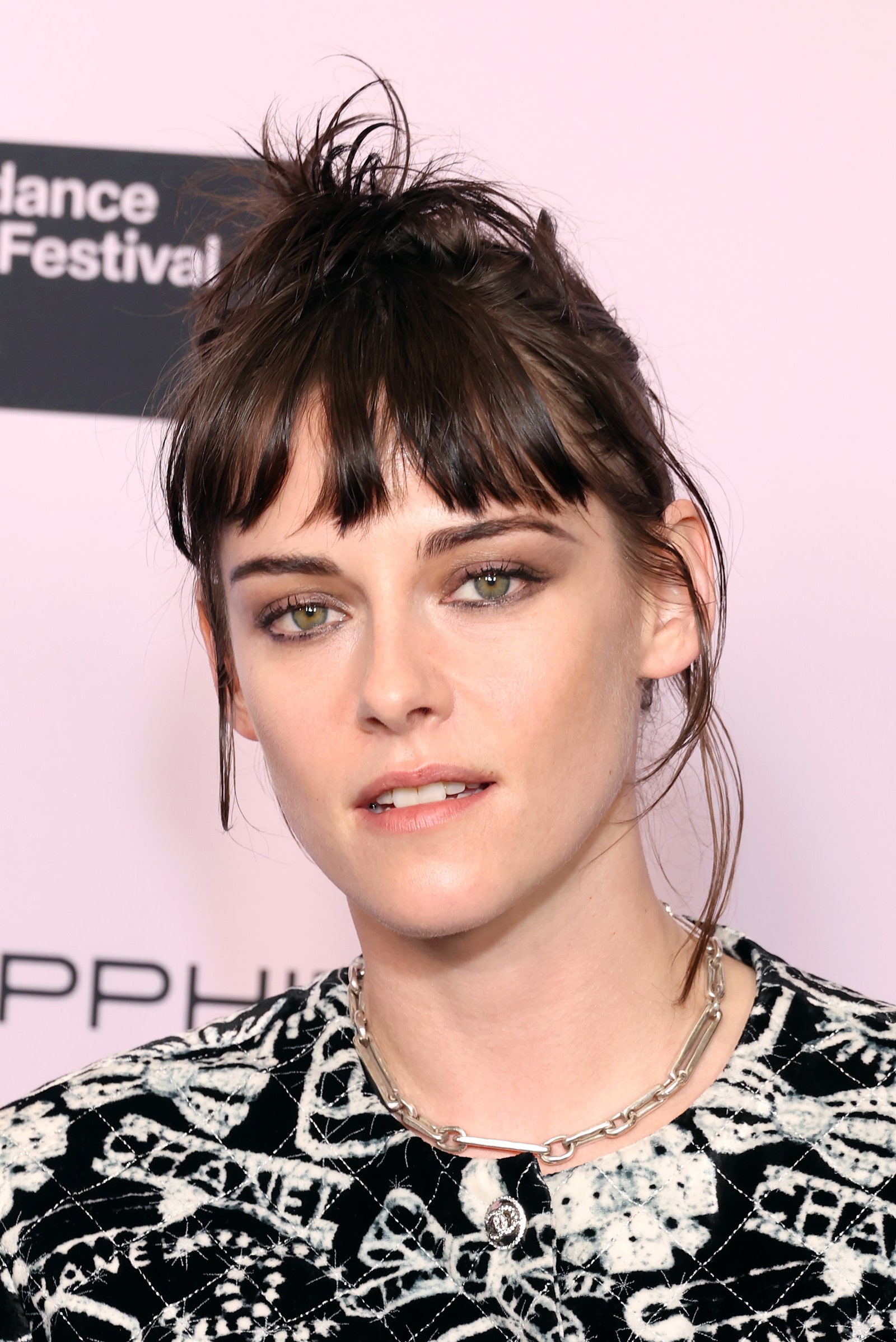 Kristen Stewarts Messy MicroFringe Gets an A From Us