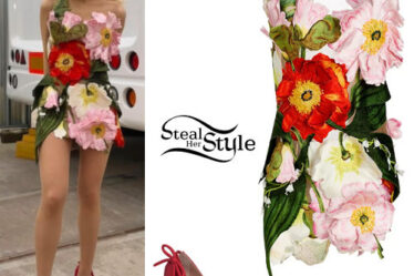 Ariana Grande: Floral Mini Dress, Red Pumps