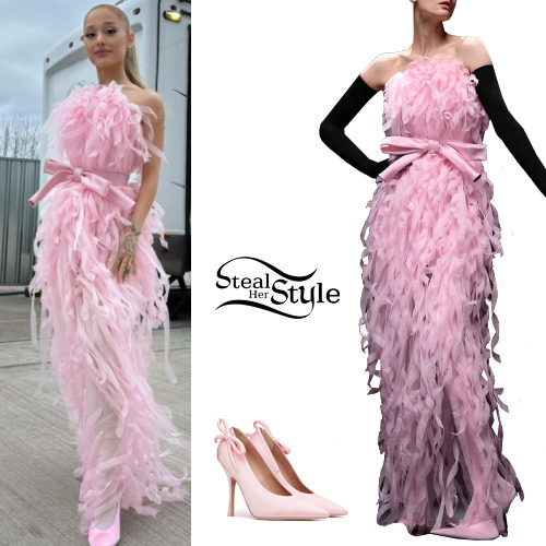 Ariana Grande: Pink Dress and Pumps - Fashnfly