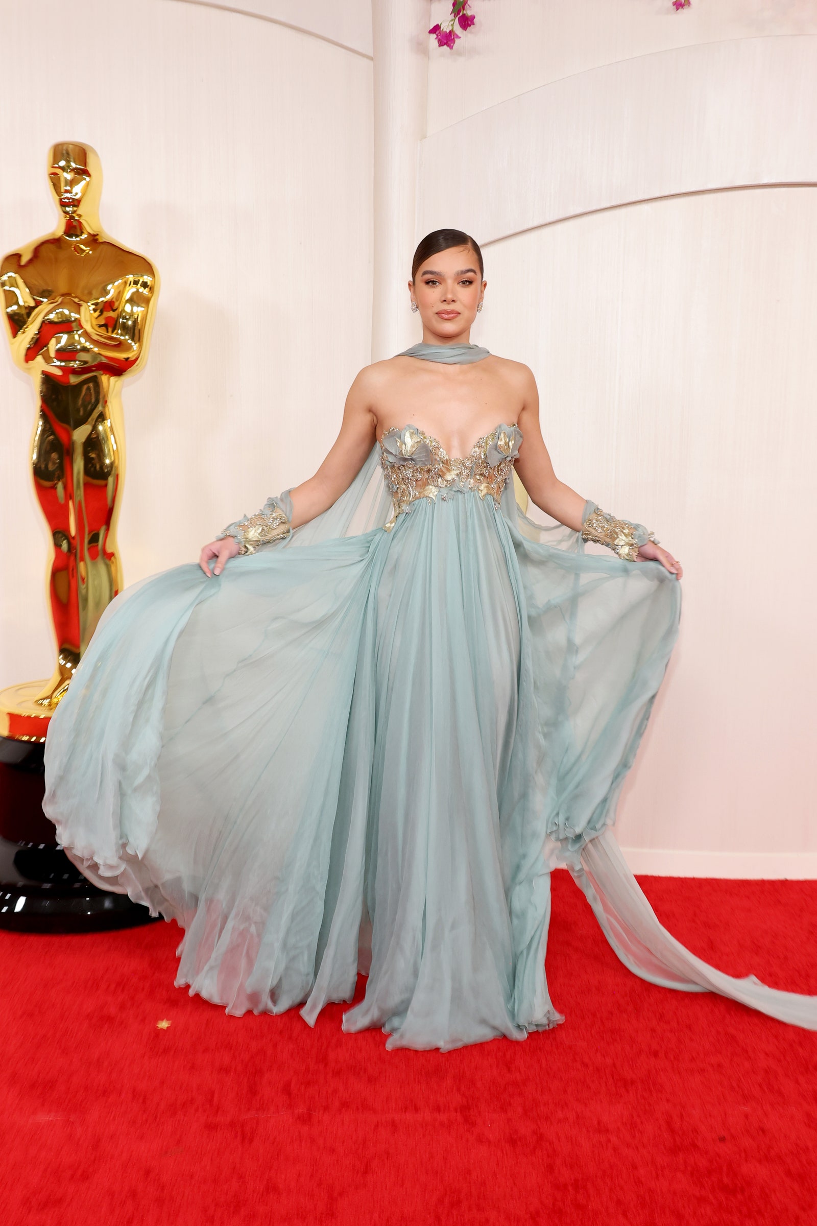 Hailee Steinfeld Is a Literal Fairy Princess at the 2024 Oscars Fashnfly